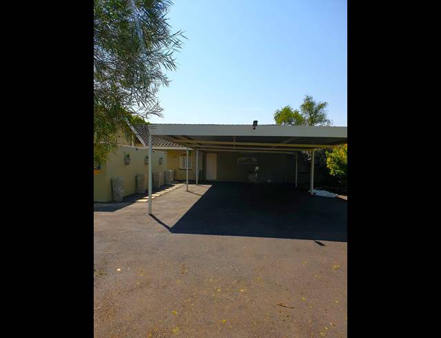 6 BEDROOM HOUSE FOR SALE IN MEYERTON CENTRAL